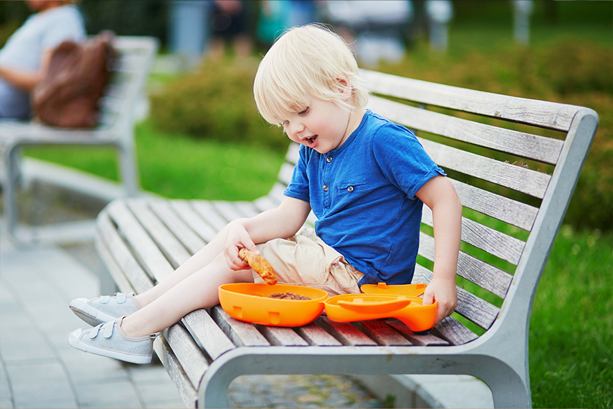 5 snack tray ideas for kids to munch on all day. Say no to snack servitude!