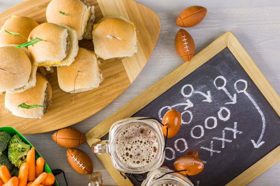 12 Game Day Snacks That Show Team Spirit